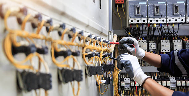 Professional Electrician technician working in Highlands, TX